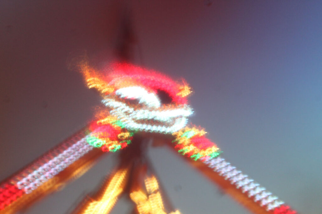 Photographie de la Foire St Romain avec un filtre coloré posé devant l'objectif